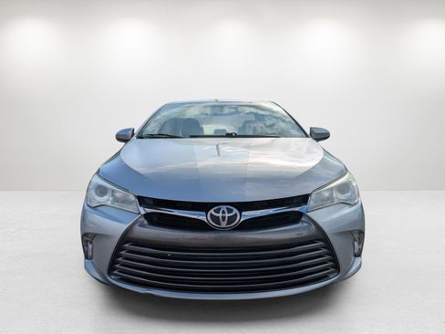 Used 2017 Toyota Camry LE image 2