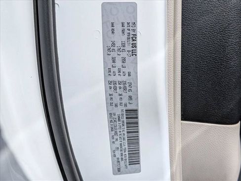 Used 2018 Chrysler Pacifica LX w/ Tire & Wheel Group FWD image 23