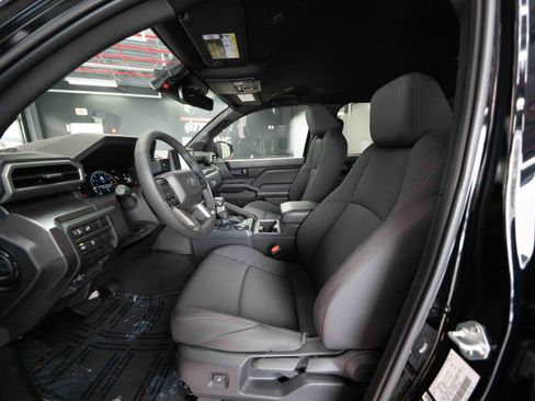 Certified 2025 Toyota Tacoma SR5 image 10