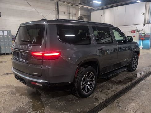 Used 2024 Jeep Wagoneer Series II w/ Flexible Seating Group image 5