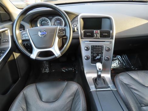 Used 2013 Volvo XC60 T6 image 12