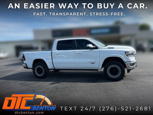 Used 2022 RAM 1500 Laramie AWD/4WD image 2