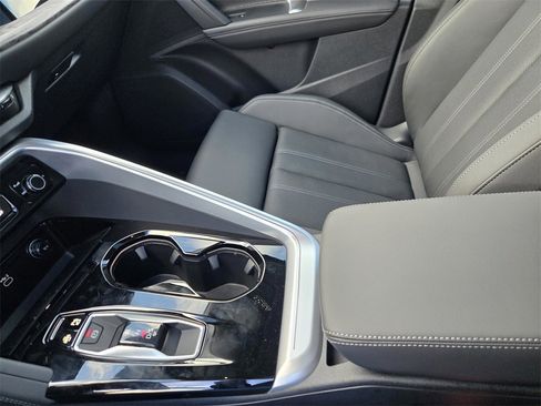 New 2025 Audi Q5 2.0T Premium Plus image 24