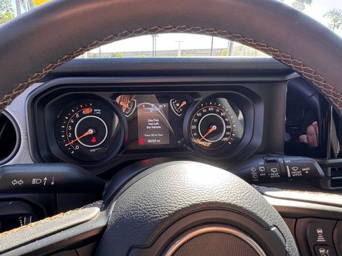 Used 2024 Jeep Wrangler Sport S image 14