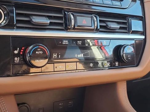 Used 2023 Nissan Pathfinder Platinum w/ Cargo Package image 33