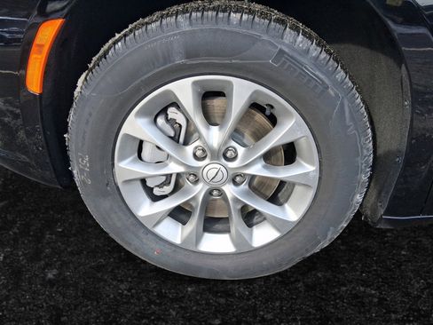 New 2026 Chrysler Pacifica Select image 15