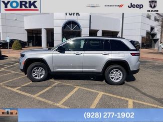 New 2025 Jeep Grand Cherokee Laredo w/ Luxury Tech Group I image 1
