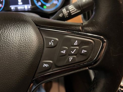 Used 2017 Chevrolet Cruze Premier image 32