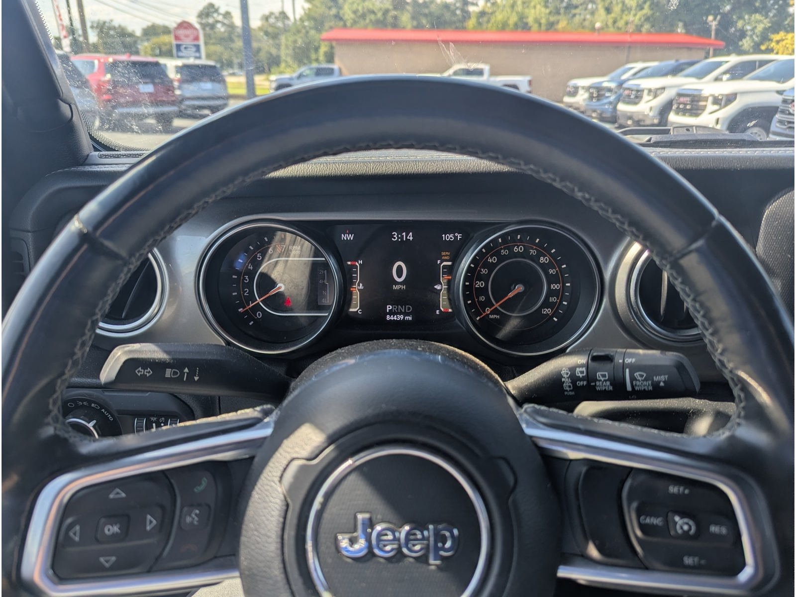 Used 2019 Jeep Wrangler Unlimited Sahara AWD/4WD image 17