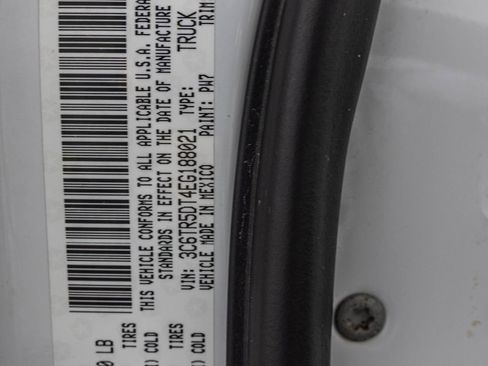 Used 2014 RAM 2500 SLT image 47