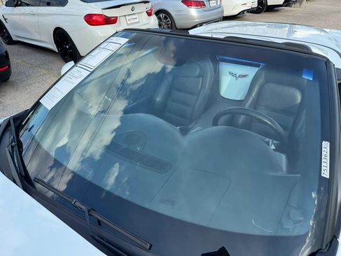 Used 2007 Chevrolet Corvette Convertible RWD image 12