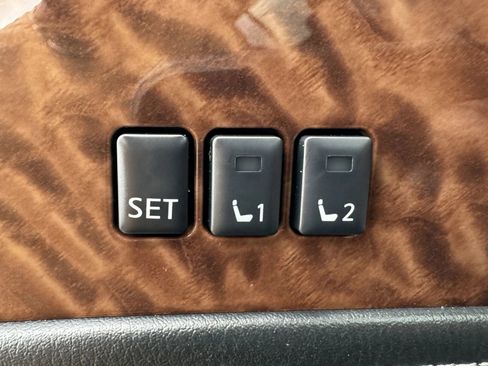 Used 2019 Nissan Armada Platinum w/ Captain's Chairs Package image 41