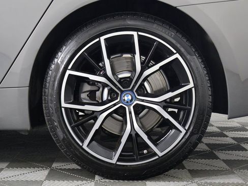 Used 2022 BMW 530e w/ Premium Package RWD image 16