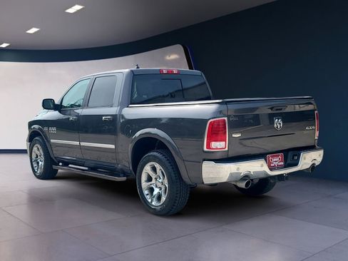 Used 2018 RAM 1500 Laramie AWD/4WD image 3