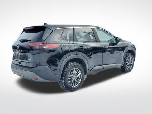 Used 2023 Nissan Rogue S image 6