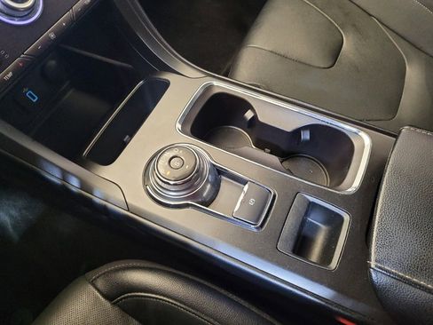 Used 2018 Ford Fusion Titanium image 26