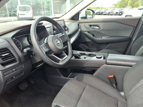 Used 2023 Nissan Rogue SV AWD/4WD image 25