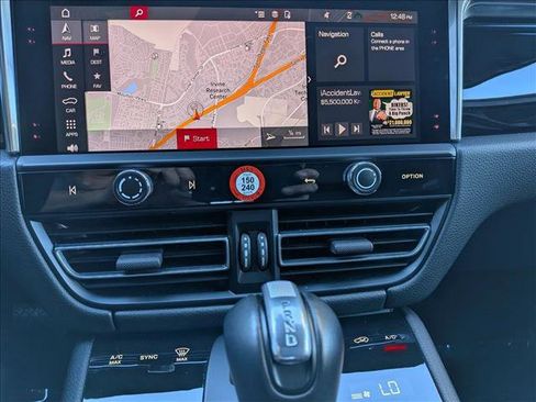 Used 2025 Porsche Macan Turbo image 18