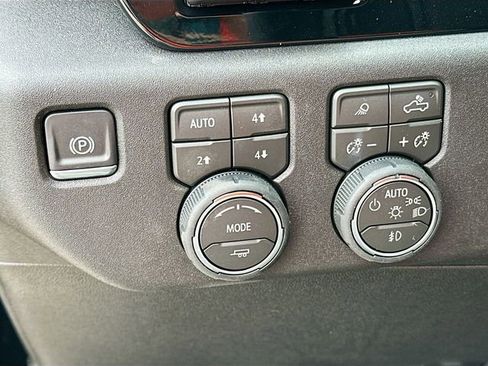 New 2026 Chevrolet Silverado 2500 ZR2 image 10