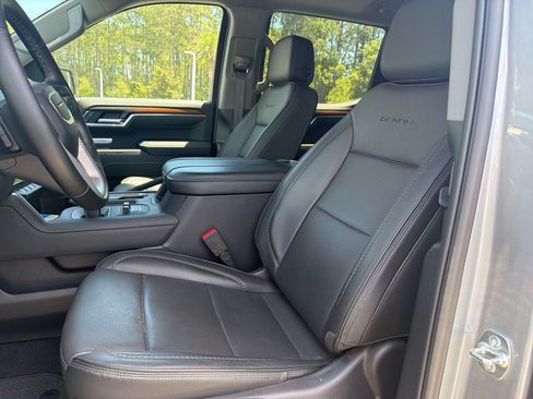 Used 2025 GMC Sierra 1500 Denali w/ Denali Reserve Package image 8