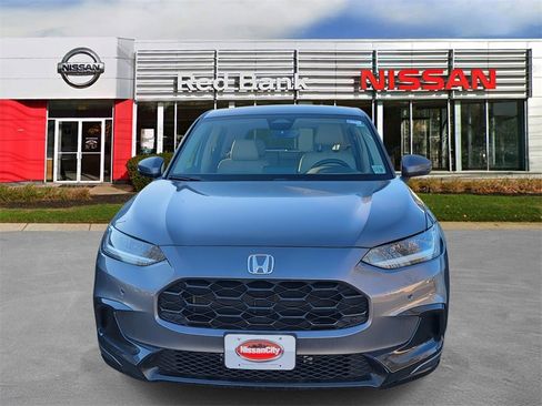 Used 2024 Honda HR-V EX-L image 2