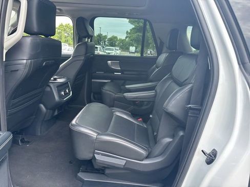 Used 2025 Ford Expedition Max Platinum AWD/4WD image 20
