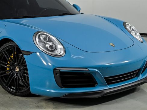 Used 2018 Porsche 911 Carrera image 3