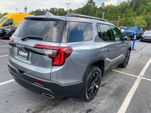 Used 2022 GMC Acadia SLT w/ Elevation Edition FWD image 7