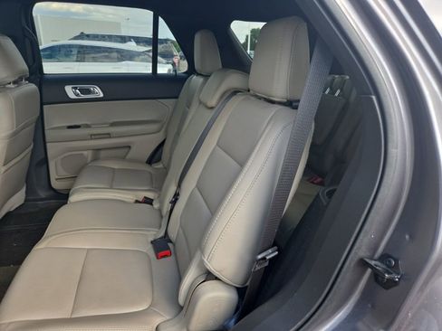 Used 2013 Ford Explorer XLT AWD/4WD image 9