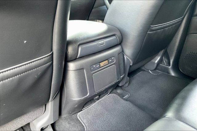 Used 2024 Nissan Armada SV RWD image 12