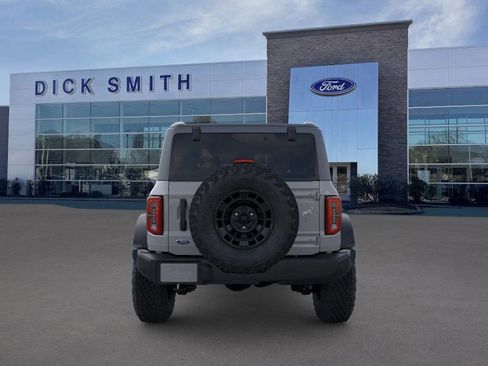 New 2026 Ford Bronco Outer Banks w/ Sasquatch Package image 5