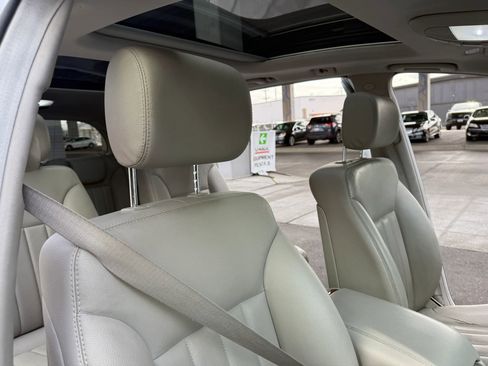 Used 2006 Mercedes-Benz R 500 4MATIC image 26