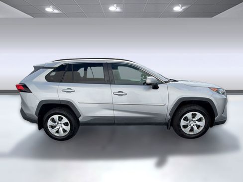 Used 2019 Toyota RAV4 LE w/ All Weather Liner Package AWD/4WD image 8
