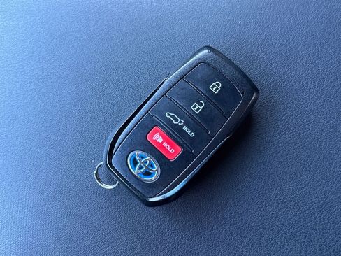 Used 2021 Toyota Venza XLE w/ Softex Package AWD/4WD image 31