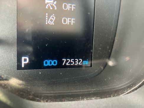 Used 2021 Toyota Corolla LE FWD image 15
