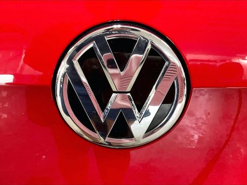 Used 2017 Volkswagen GTI Sport FWD image 10