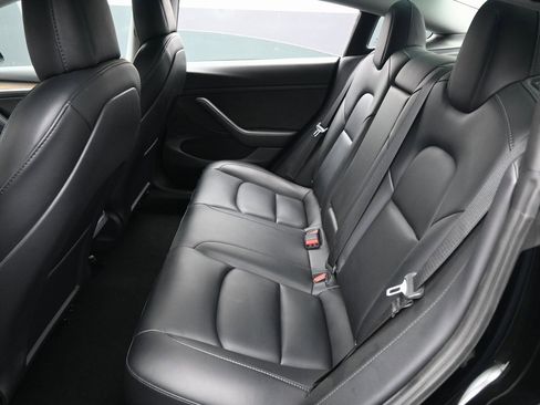 Used 2021 Tesla Model 3 Standard Range Plus image 26