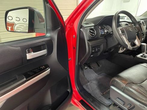 Used 2014 Toyota Tundra SR5 w/ SR5 Upgrade Package AWD/4WD image 10