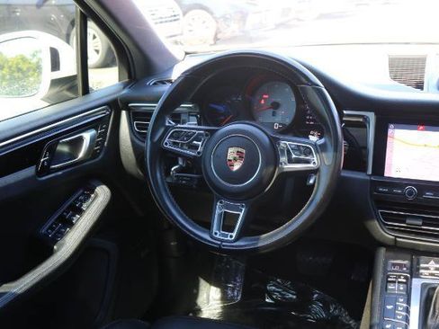 Used 2019 Porsche Macan S w/ Premium Package Plus AWD/4WD image 24