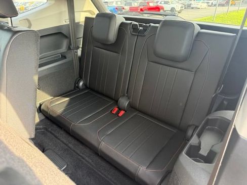 Used 2024 Volkswagen Tiguan Wolfsburg Edition FWD image 15