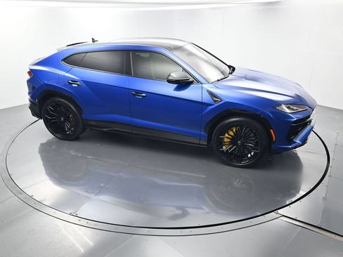 Used 2025 Lamborghini Urus SE AWD/4WD image 40
