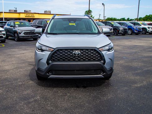 Used 2023 Toyota Corolla Cross LE w/ Moonroof Package AWD/4WD image 2