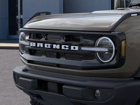 New 2026 Ford Bronco Outer Banks w/ Sasquatch Package AWD/4WD image 19