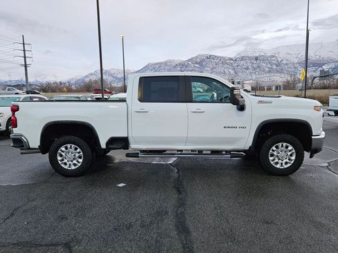 Used 2023 Chevrolet Silverado 2500 LT w/ Convenience Package image 2