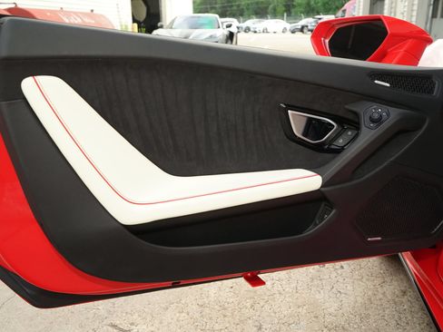 Used 2020 Lamborghini Huracan EVO AWD/4WD image 22