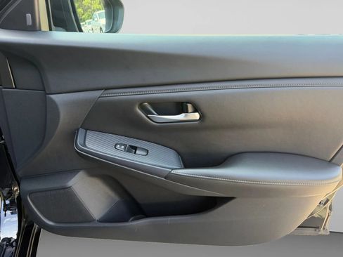 Used 2023 Nissan Sentra S FWD image 31