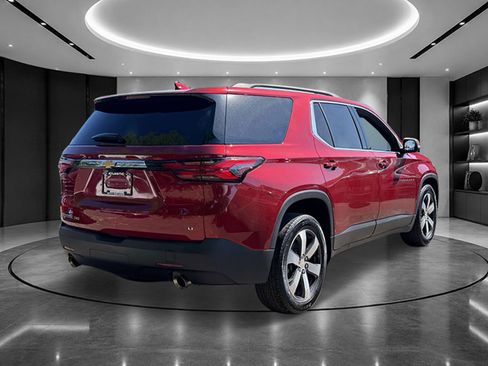 Certified 2023 Chevrolet Traverse LT w/ LT Premium Package AWD/4WD image 5