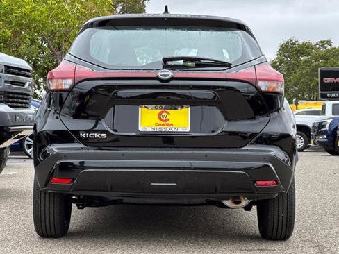 New 2025 Nissan Kicks Play S image 6