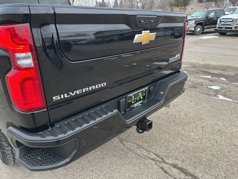 Used 2023 Chevrolet Silverado 3500 High Country w/ Z71 Off-Road Package image 21