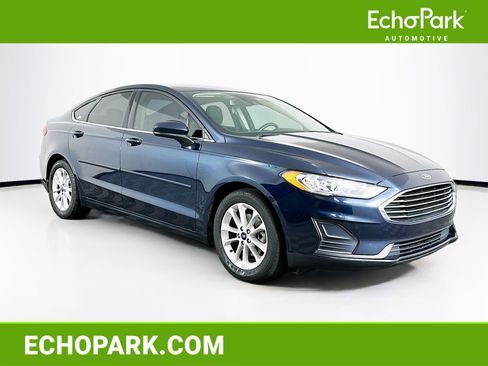 Used 2020 Ford Fusion SE image 1